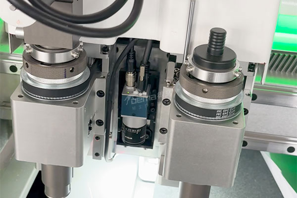 得馬F11高速巡邊異形裁切機(jī)